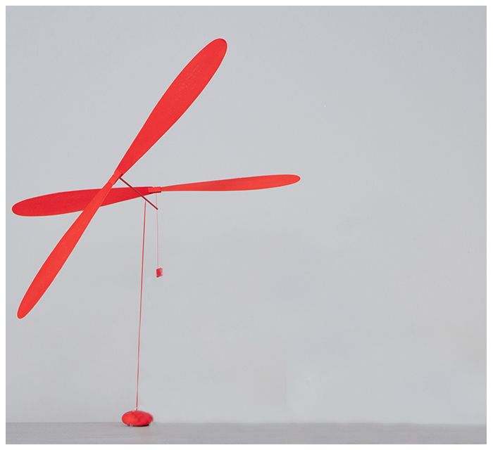 http://batavia.es/21045-thickbox_default/escultura-mobil-a-dos-helices.jpg